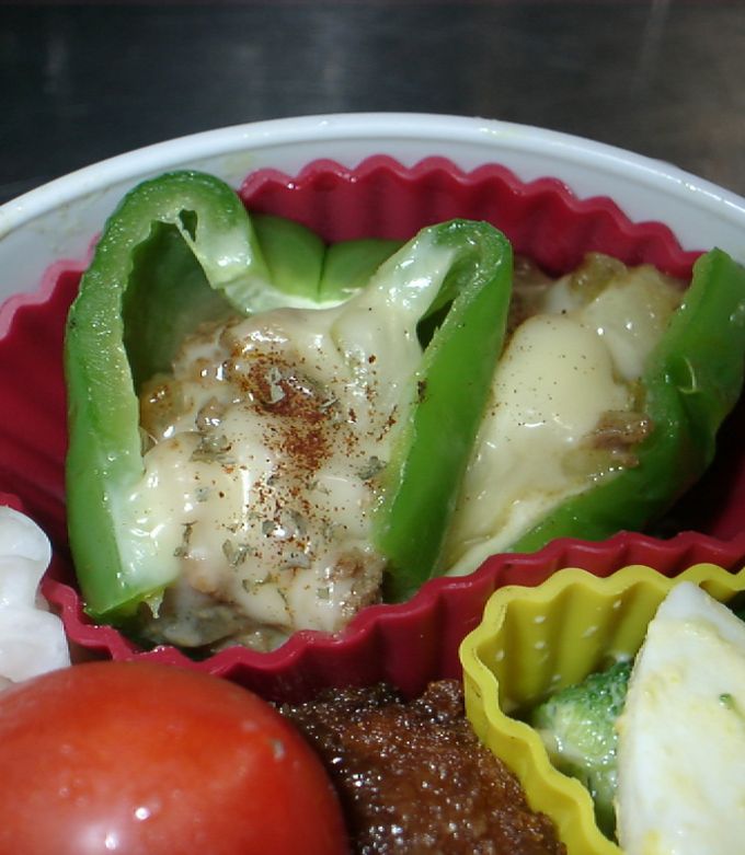 レンジで簡単常備菜。丸ごとピーマンの肉詰め - つくりおき食堂