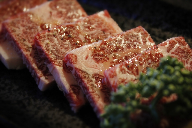 絶対失敗しないステーキの焼き方! 安い肉も高級牛並みに柔らかジューシー 焼き加減も解説 - トクバイニュース