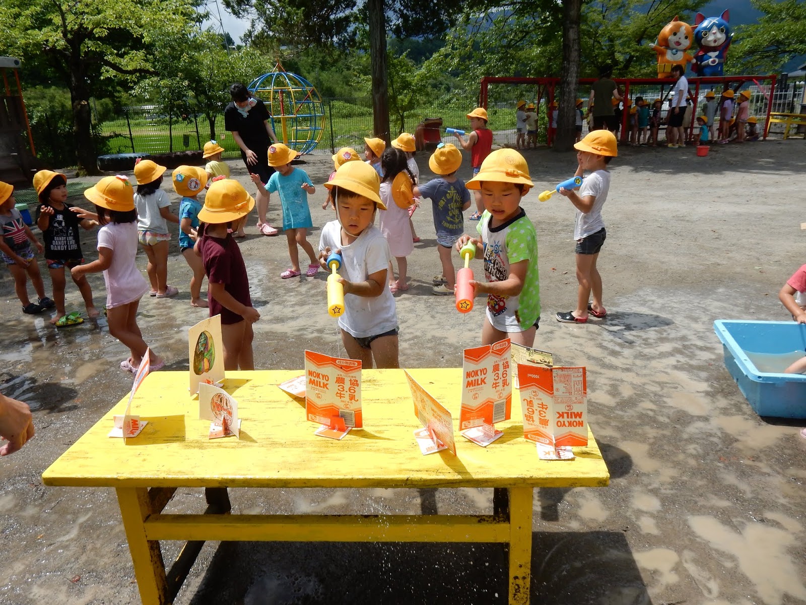 牛乳パックdeクルクル水車〜あつ〜い夏にぴったりの手作りおもちゃ〜保育と遊びのプラットフォーム ほいくる