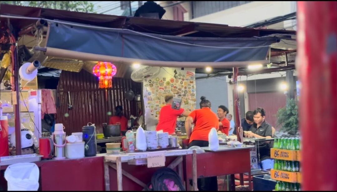 フィリピンのレガスピで夜ご飯を楽しむなら屋台が並ぶ「Happy Lane Street Foods」！ - ヨノギ式～幸せになるゾウ