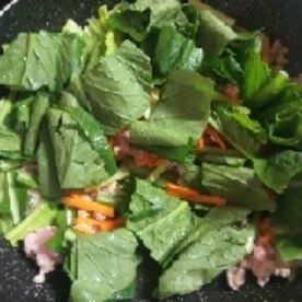 別ゆで不要で超特急♡ひき肉と小松菜のチャプチェ