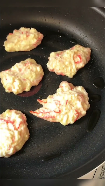 混ぜて焼くだけ 豆腐とツナ、カニカマのおやき レシピ・作り方Tasty