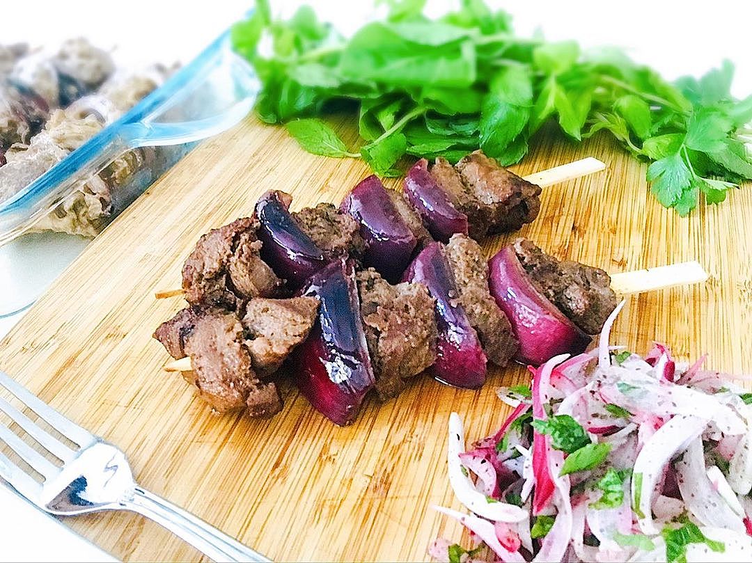 焦がしバター風味の牛ヒレ肉丼 - おすすめレシピダイエー食の情報