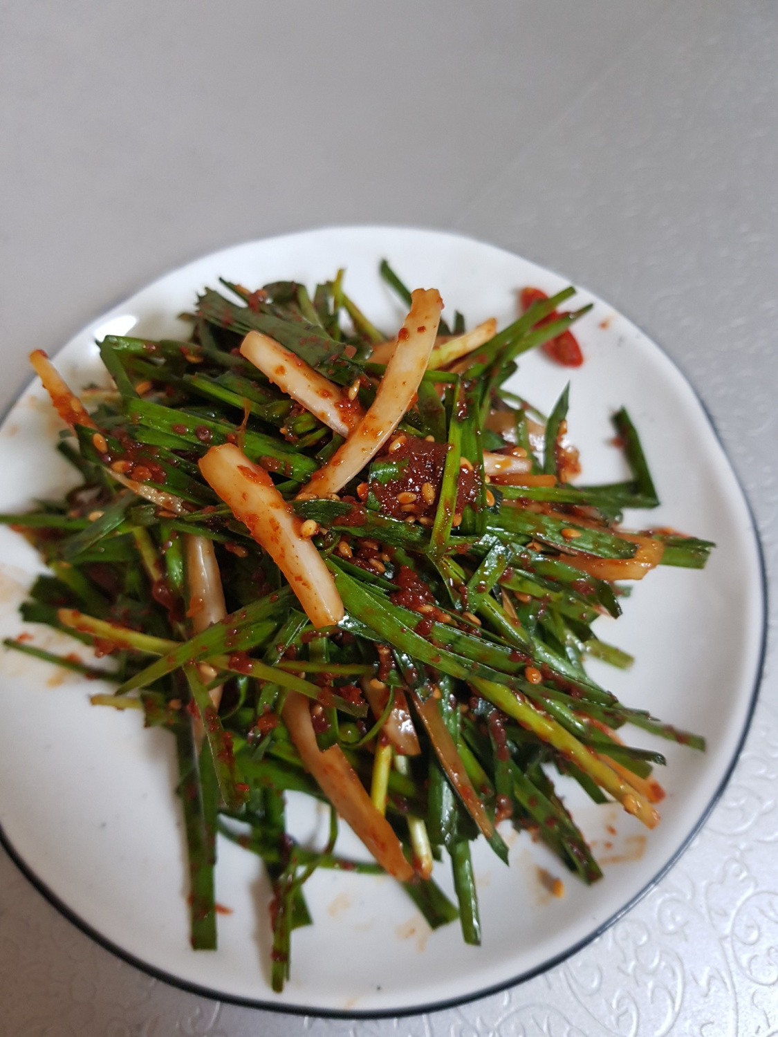 ごはんのおかわり必至！ニラキムチの基本レシピ＆アレンジ3選