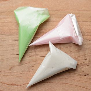 コルネの作り方 クッキングシートでチョコペンを作ってみよう – SAYACOUCOU│さやココ