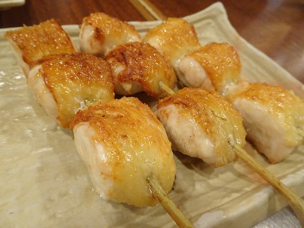中目黒いぐち 恵比寿のはずれにある焼き鳥。 ピンチョススタイルでいろんな串が出てくるのがちょっと変わってる。恵比寿グルメ中目黒グルメ中目黒いぐち焼き鳥大人の焼き鳥食べログ3点5以上ピンチョススタイル美食ラボ俺のリアル飯ルーティン店を探す旅