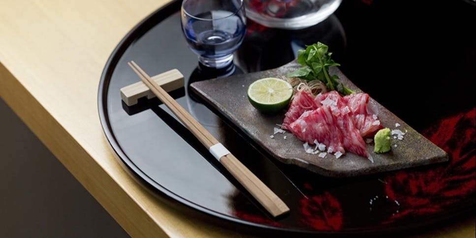 カレー好きを唸らせる、北新地の名料理人がつくる牛タンカレー。ハマる人続出で週一ランチ営業がスタート！ メエメエヤギ- エキスパート -Yahoo!ニュース