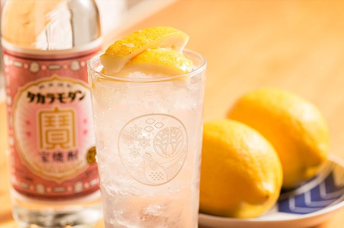 レモンサワーの素10種飲み比べレビュー！コスパ抜群・家飲みや鍋のお供におすすめなのは？ROOMIE ルーミー