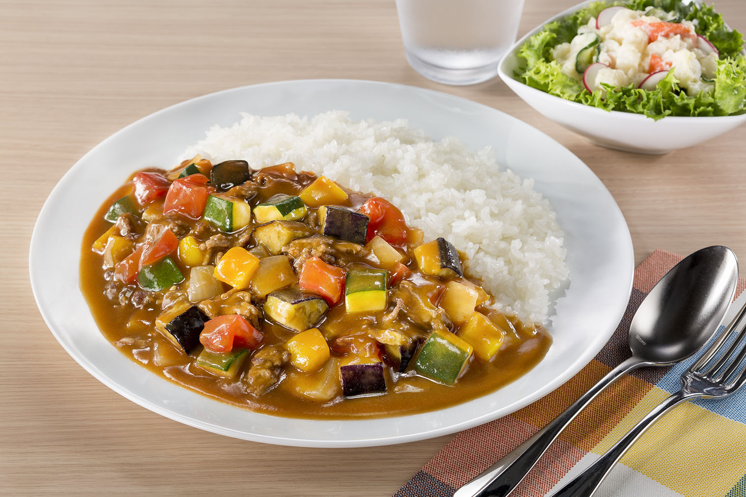 23 夏野菜のキーマカレーで、夏の昼下がりをenjoy！ – いいね！Hokudai