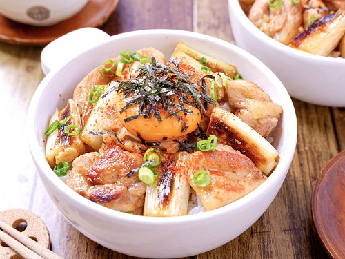 塩焼き派？たれ焼き派？1度で2つの味が楽しめる！「鶏むね肉の焼き鳥」