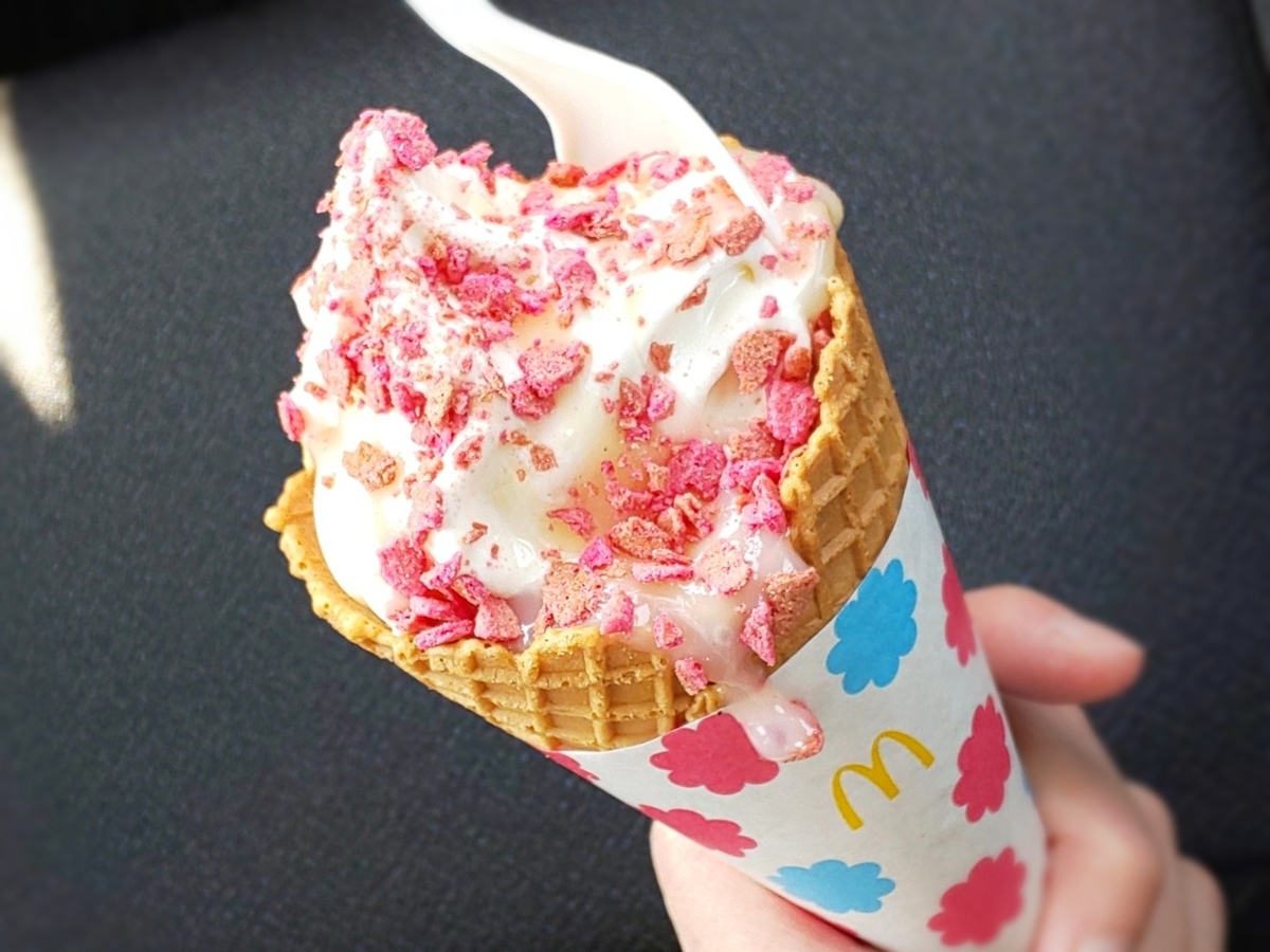 マック、不二家と初コラボ 「マックシェイク® ミルキーのままの味」「ワッフルコーン いちごミルキーのままの味」4月21日より期間限定販売AMP アンプ- ビジネスインスピレーションメディア