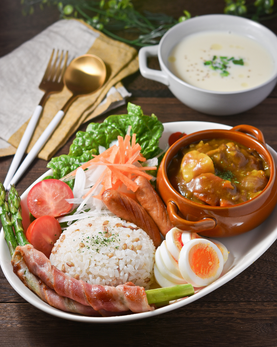 献立 №013 牛すじと厚揚げの煮込み・サバの塩焼きほか俺でもできる簡単クッキング