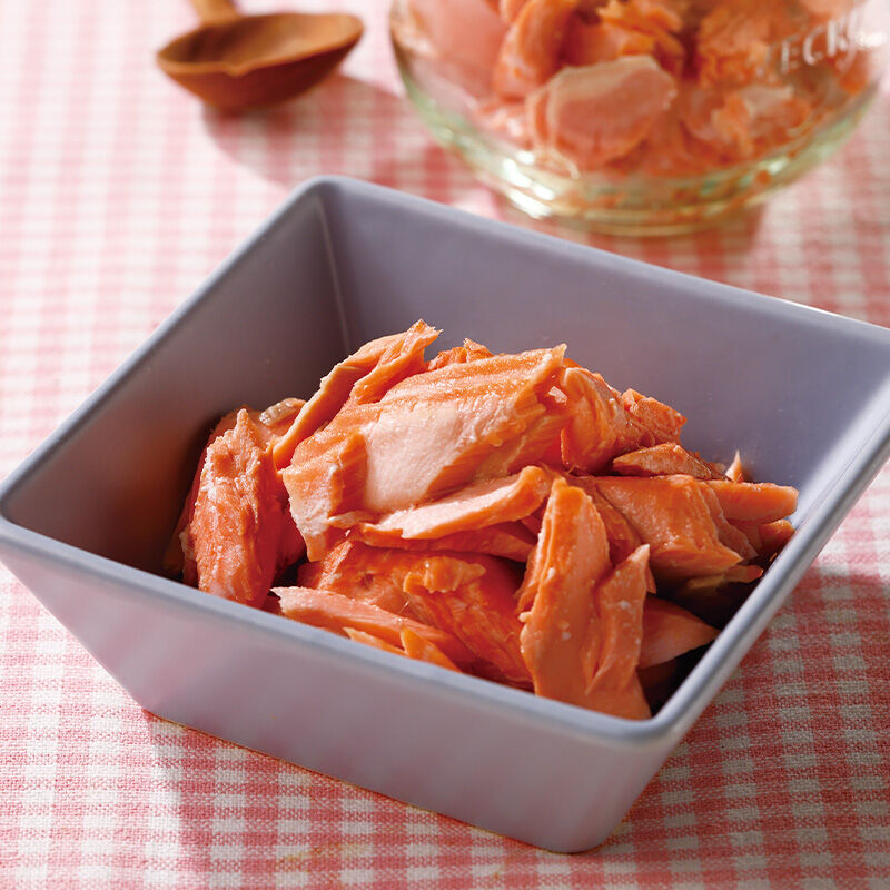 お弁当記録 お肉🍖🥩どーー٩ ｡•ω•｡* وーーん！ ・厚揚げとチーズの豚ロース巻き ・プチトマトと銀杏のマリネ お肉は焼肉のタレ をベースに、ひとつはピリ辛ダレ、もうひとつはネギ味噌で味変してみた🤗✨