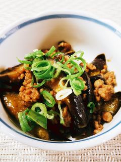 なすの甘辛そぼろ煮
