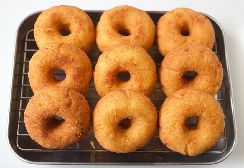 混ぜるだけ♪ホットケーキミックスでふわふわドーナツ