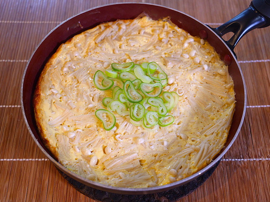 フライパンで簡単♪ 黄金比で失敗しない“茶碗蒸し”の作り方 に挑戦！具材が沈まずに仕上がるコツも『あたらしい日日』こんな時代のニューノーマルな暮らし方。食と農、生活情報をお届けします