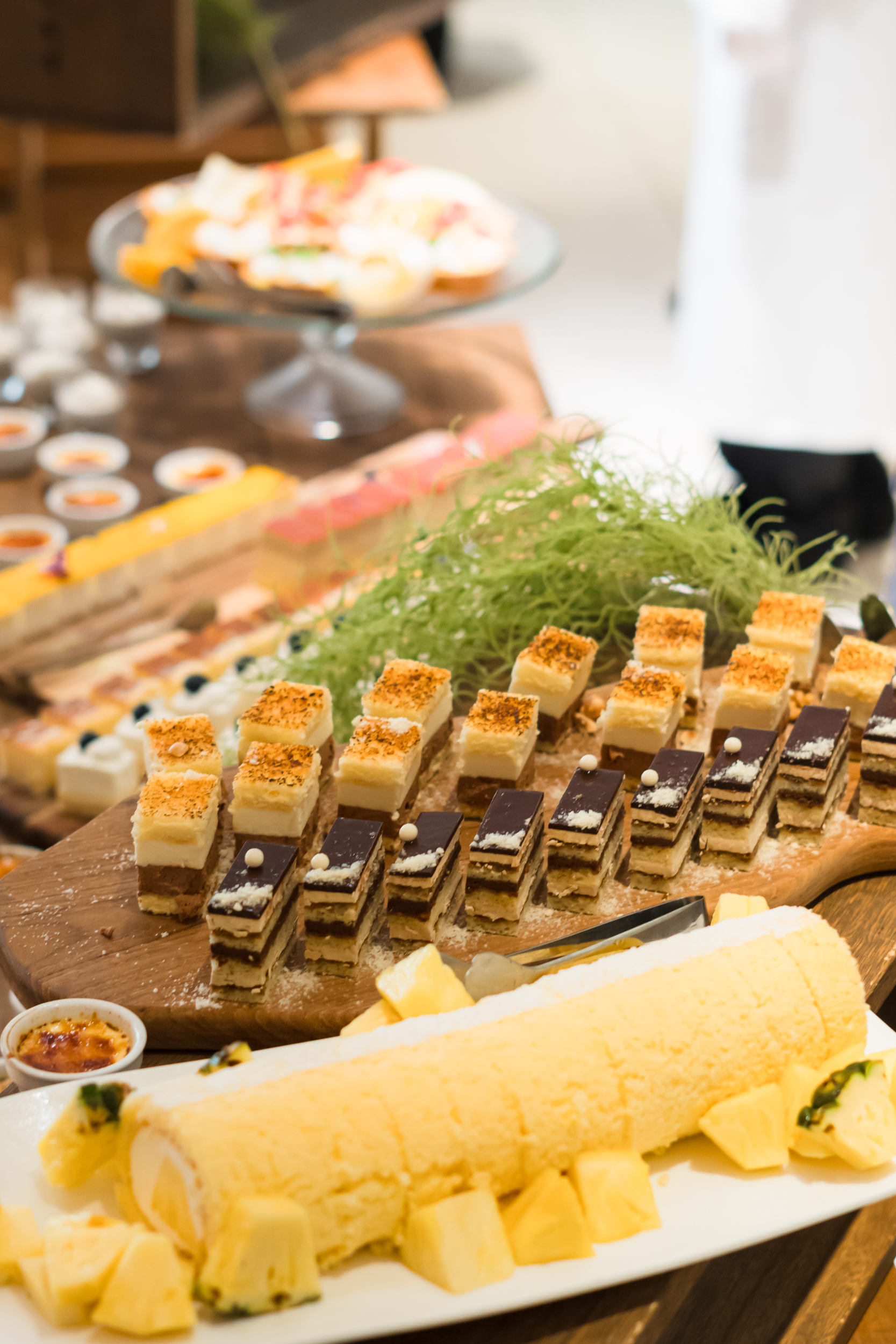 SALON BAKE & TEA 希少な白いちご「淡雪」を贅沢に使用したパフェが新登場！大人気アフタヌーンティーとスイーツビュッフェも春の装いに：東京新聞× PR TIMES：東京新聞デジタル