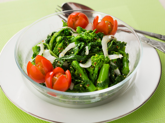 春を味わうデトックスサラダ「いちごと菜の花のバルサミコ粒マスタードあえ」 Today's SALAD229美的.com