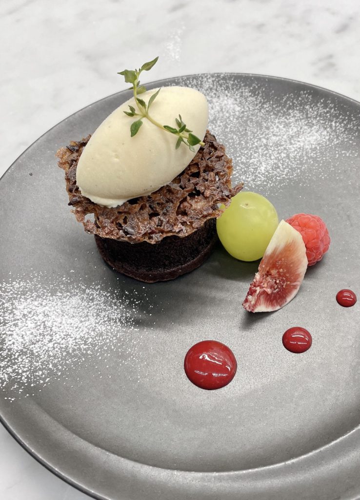 皿盛りデザート☆フランス菓子ディプロマコースLa Crème ラ クレーム