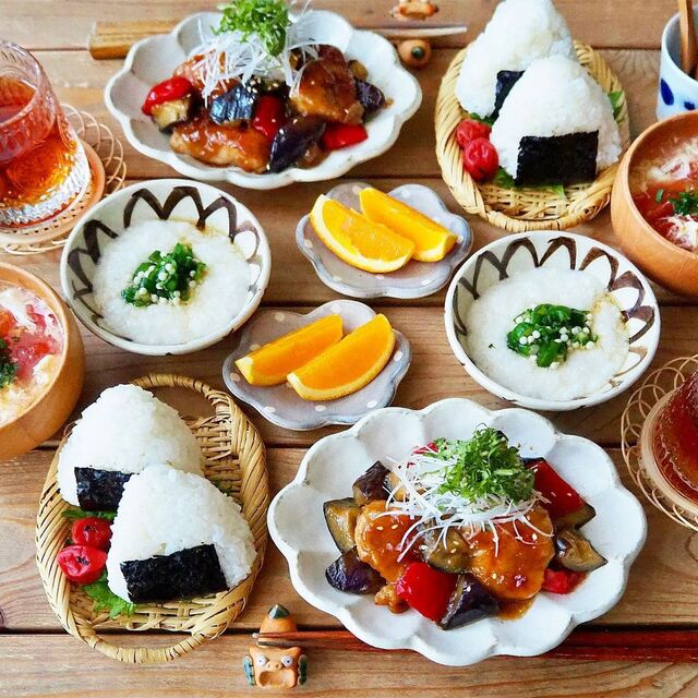 お弁当に！具だくさんで大満足！ おかずおにぎり簡単レシピ４選SATETO さてと