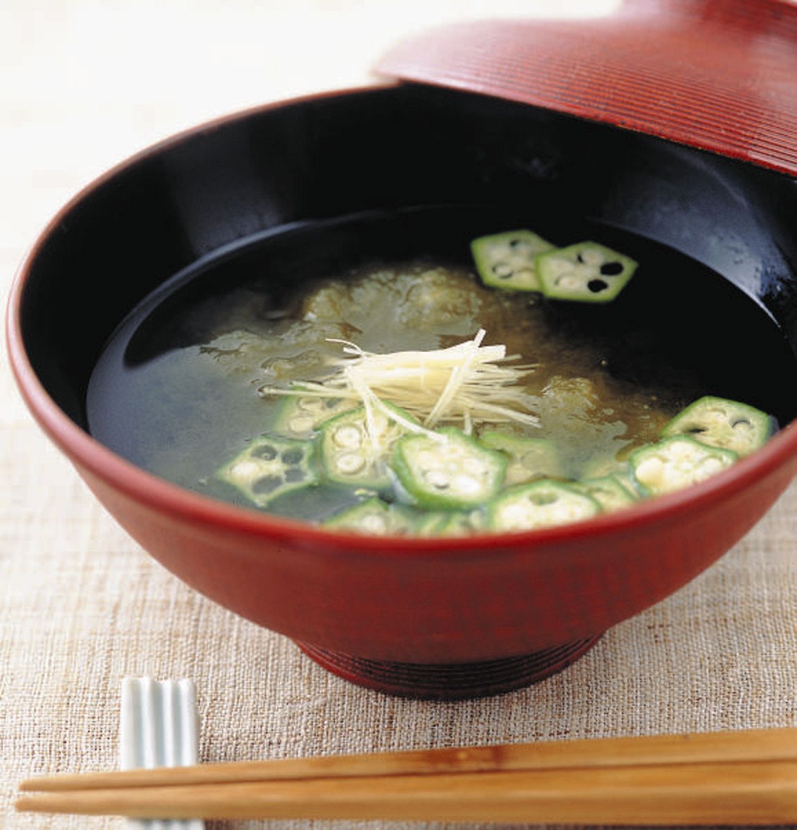 あっさり味♪ 長芋ととろろ昆布のお吸い物