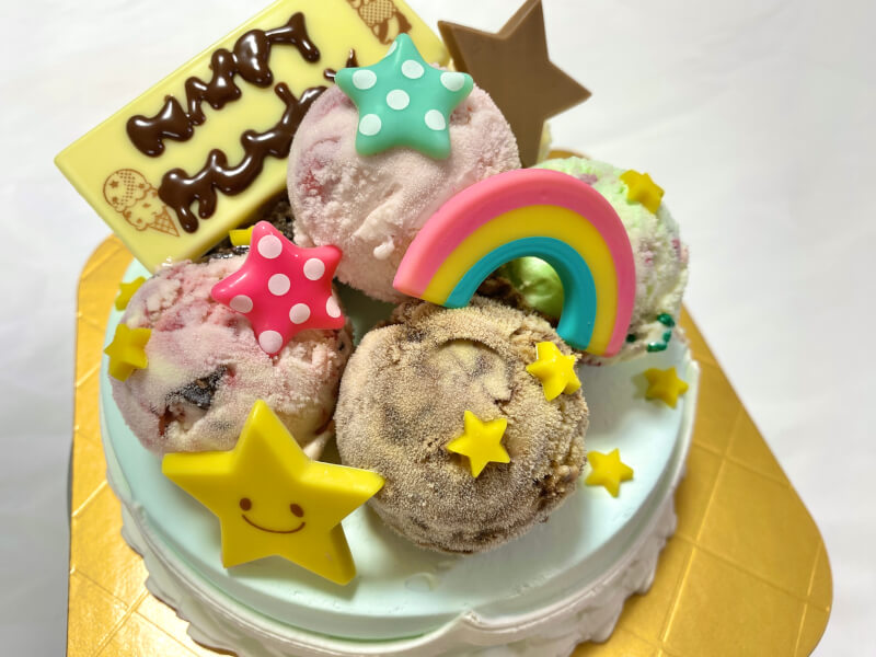 サーティワン2022年クリスマス「すみっコぐらし」や「マイメロディ＆クロミ」のアイスクリームケーキ - ファッションプレス