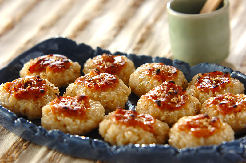 ホットクックで簡単に炊ける！「玄米」とアレンジ2品「玄米チャーハン」「牛ごぼうの混ぜご飯」レシピkufura クフラ 小学館公式