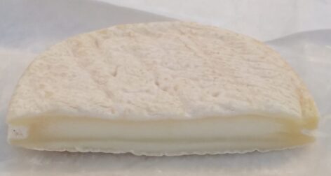 世界遺産の街で造られる小さなチーズSakiko Tsukahara