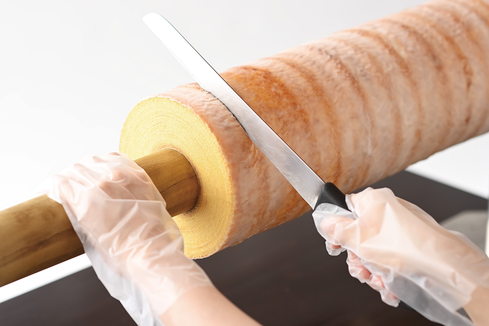 治一郎のバウムクーヘンお菓子のご紹介治一郎ブランドサイト