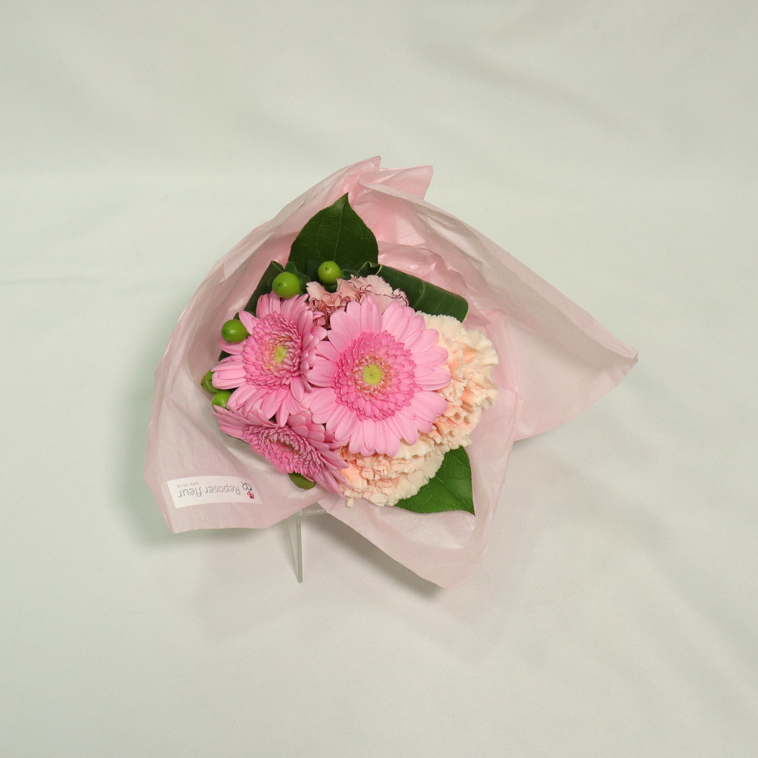 ナチュラルミニブーケ4束セット◎バラ＆カーネーション使用生花 花束 ブーケ かすみ草 延命剤付き 送料無料 気軽に贈れる ギフト 女性 男性子供 女友達 ひまわり仕様選択可 内祝い 退職祝い フラワーショップパインフラワーショップ パイン