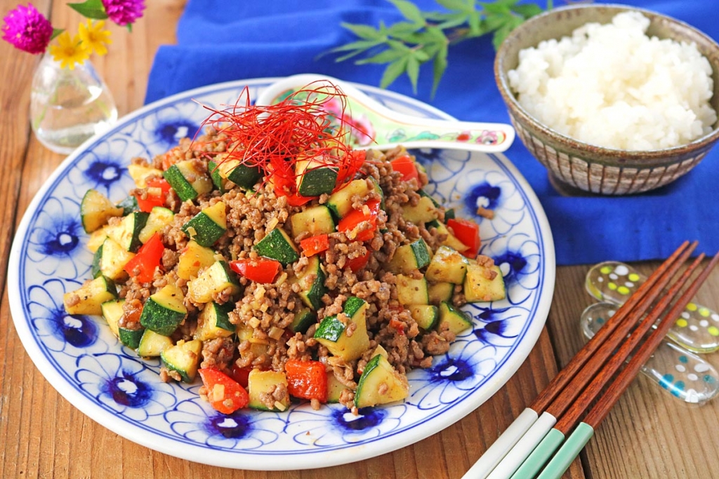 ズッキーニと鶏ひき肉の煮物 by たぬとんクックパッド簡単おいしいみんなのレシピが392万品