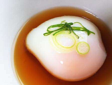 感動レベル！温泉玉子の意外な食べ方は『焼く』たまごのソムリエ 小林ゴールドエッグ
