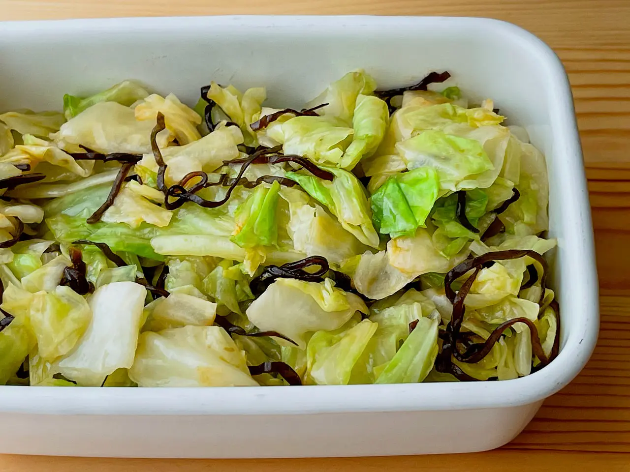 水っぽくない！キャベツの塩昆布和えレシピ