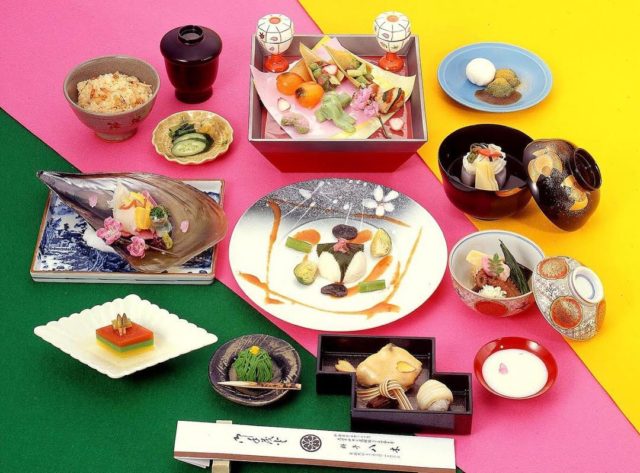 舌品！！ C級グルメ 」 ここまできたインスタント食品! とにかく便利でおいしい食べ物大特集! グルメ協会 編古書猛牛堂古本、中古本、古書籍の通販は「日本の古本屋」日本の古本屋