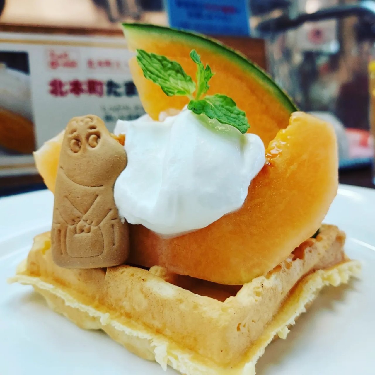 大阪市生野区 スイーツ好き必見！！大阪コリアタウンの人気カフェ「S cafe+bar」の食べ歩き限定スイーツ「クロッフル」を購入してみました！号外NET 大阪市東成区・生野区