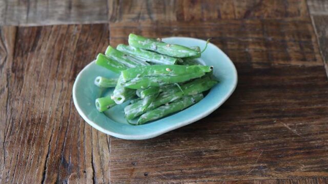 卵焼き の表面に オクラ のお星さまがキラキラ！ いつもの卵焼きにひと工夫するだけでかわいくできます。お弁当 の おかず にもぴったり！============================================== 「 シナぷしゅ 」 テレビ東京系列にて毎週月～金曜日あさ7時30分から放送！ @synapusyu