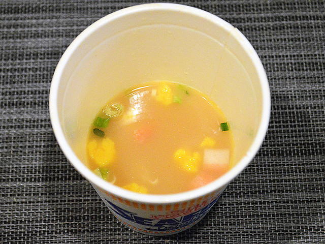 カップヌードル シーフードヌードル ぶっこみ飯」が出たのでシーフードヌードルで美味いアレンジレシピをしてみたらなんか違ったので別の方法で食べたほうがいいオモコロブロス