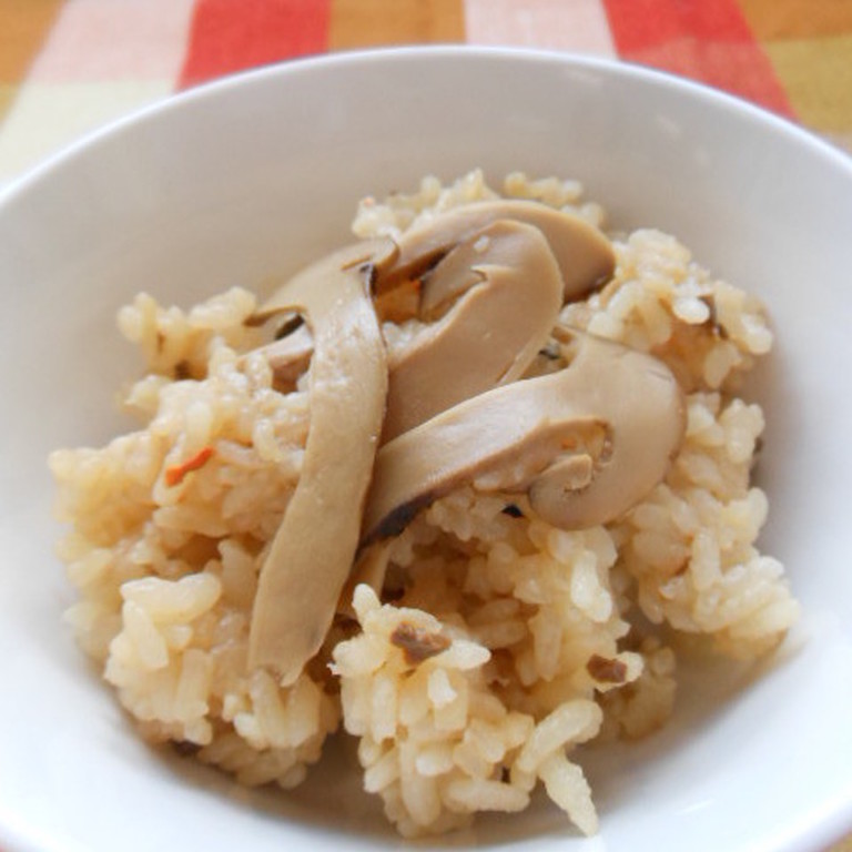 麺つゆ 創味 そばつゆ 濃縮タイプ 500ml×2個セット 蕎麦つゆ 調味料 紙パック めんつゆ 鰹節 和風出汁 美味しい お中元 お歳暮 ギフト贈り物 贈答品 : ライフスタイル&生活雑貨のMofu - 通販 - Yahoo!ショッピング