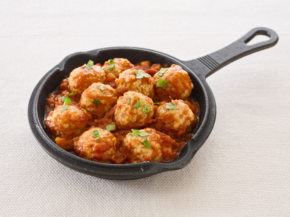 200万回再生人気レシピ ひき肉と玉ねぎだけで超簡単！ふっくら柔らかなミートボールの作り方