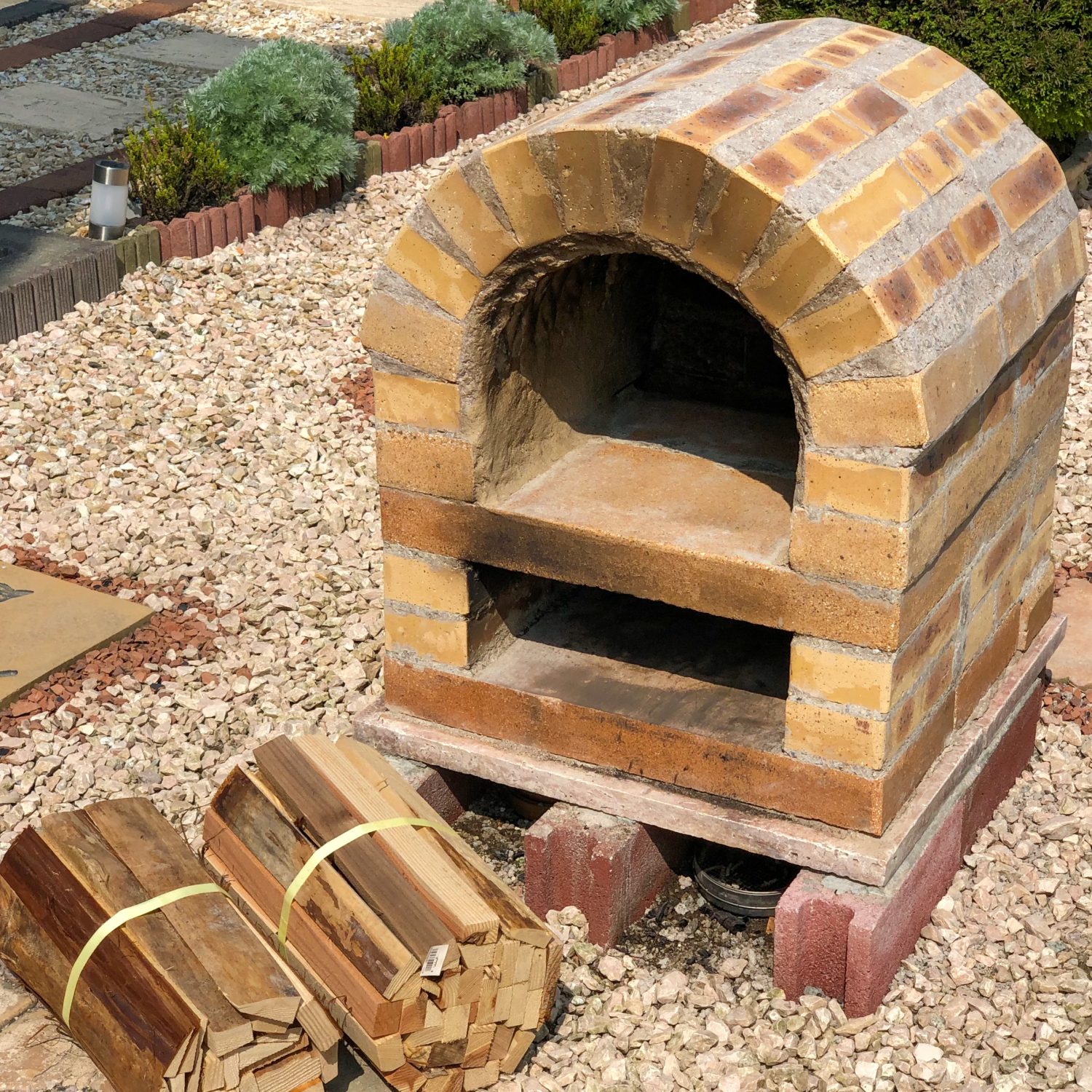 あこがれのピザ窯DＩY！初心者でもできる作り方や予算を紹介自作・DIYBE-PAL キャンプ、アウトドア、自然派生活の情報源ビーパル