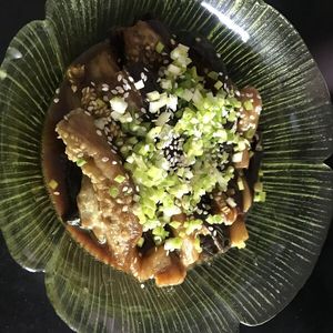 レンジで簡単！ 手間なしでこの旨さ『ナスと大葉の中華風南蛮漬け』あと一品欲しいとき、作り置きに！ 料理研究家ゆかり- エキスパート -Yahoo!ニュース