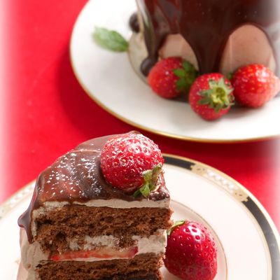 いちごとチョコのグラサージュケーキオーダーメイドケーキならパティスリーマルベリ