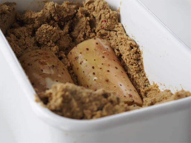 長芋をぬか漬けにするときはぬめりや変色に要注意!!ぬめり対策にキッチンペーパーを使うのもおすすめ!ちびっこ3人ママのリサーチ情報