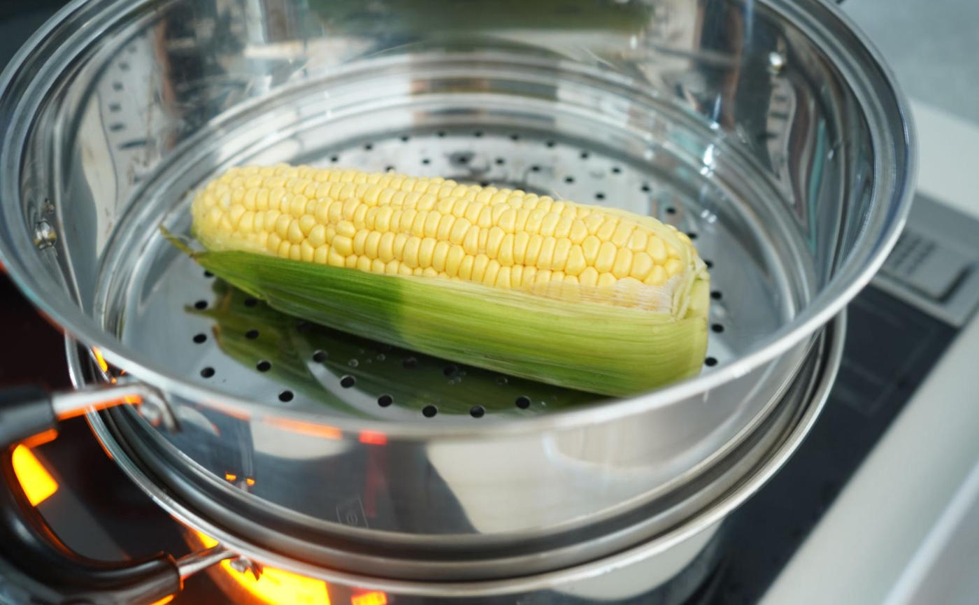 レンジで超簡単！とうもろこしの茹で方