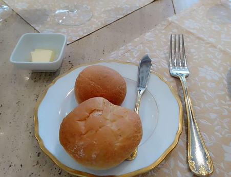 知っていると安心。美しいフォーク&ナイフの使い方