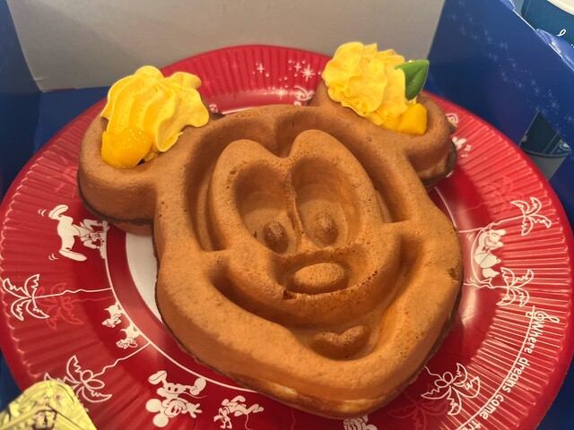 公式 食欲の秋♪ワッフルのあま～いかおりにつられてやってきたのは？東京ディズニーリゾート・ブログ東京ディズニーリゾート