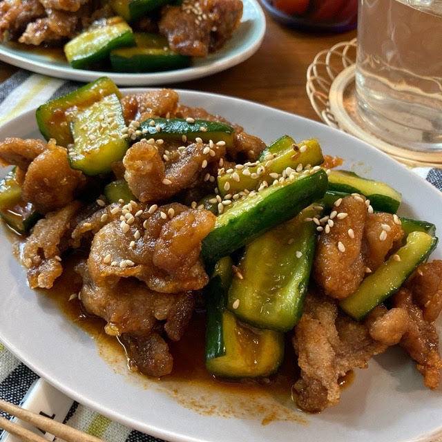 きゅうりの塩麴一本漬け」のつくり方。きゅうりまるごと、夏のさっぱり発酵おかず 料理家・榎本美沙さん7月のおすすめ記事 - 天然生活web