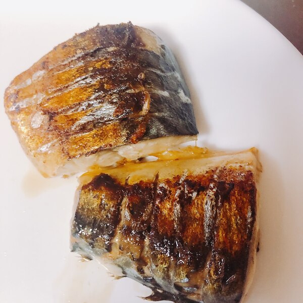 正直、1番美味しい1枚90円の冷凍塩サバをフライパンで劇的に美味しく焼く方法が話題ちゃらさんの台所 料理