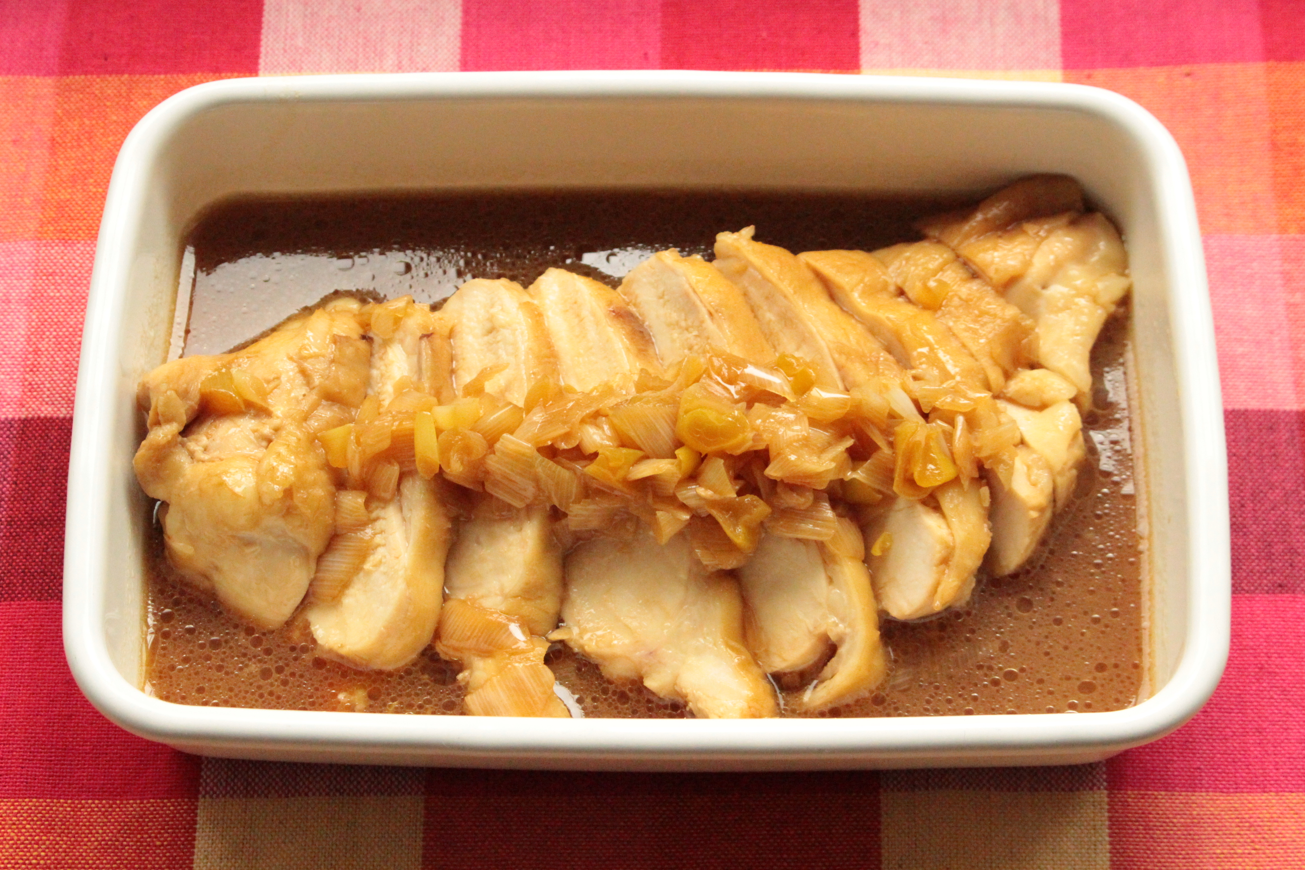 100万回再生人気レシピ 柔らかサックサク！玉ねぎたっぷりの特製ダレ！鶏むね肉でつくる油淋鶏 ユーリンチー