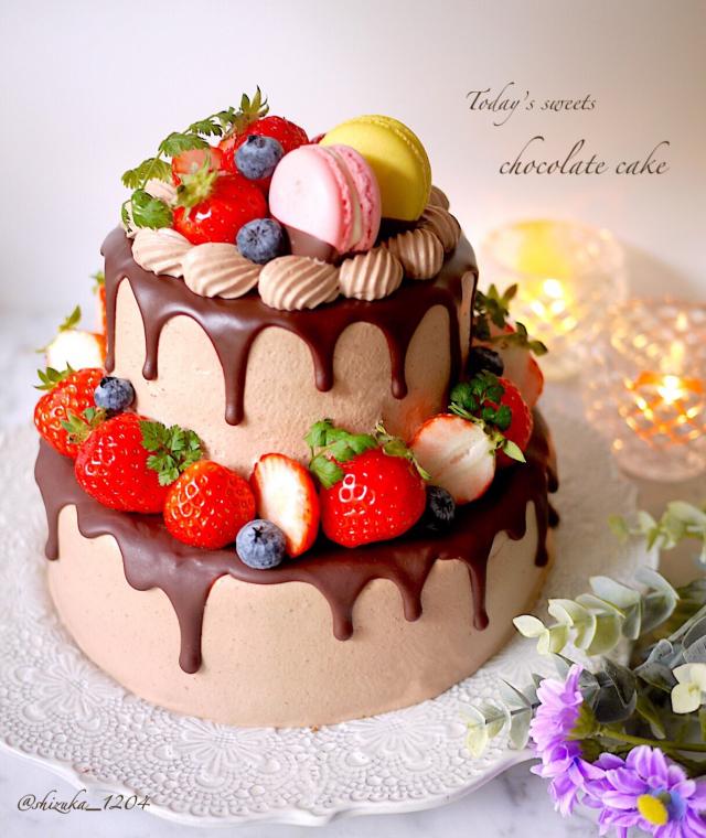 お祝いの日の2段ケーキに見せかけたロールケーキを作る - YouTube